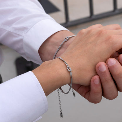 Bracciale Nodo d'Amore - Fascino Romantico da Indossare