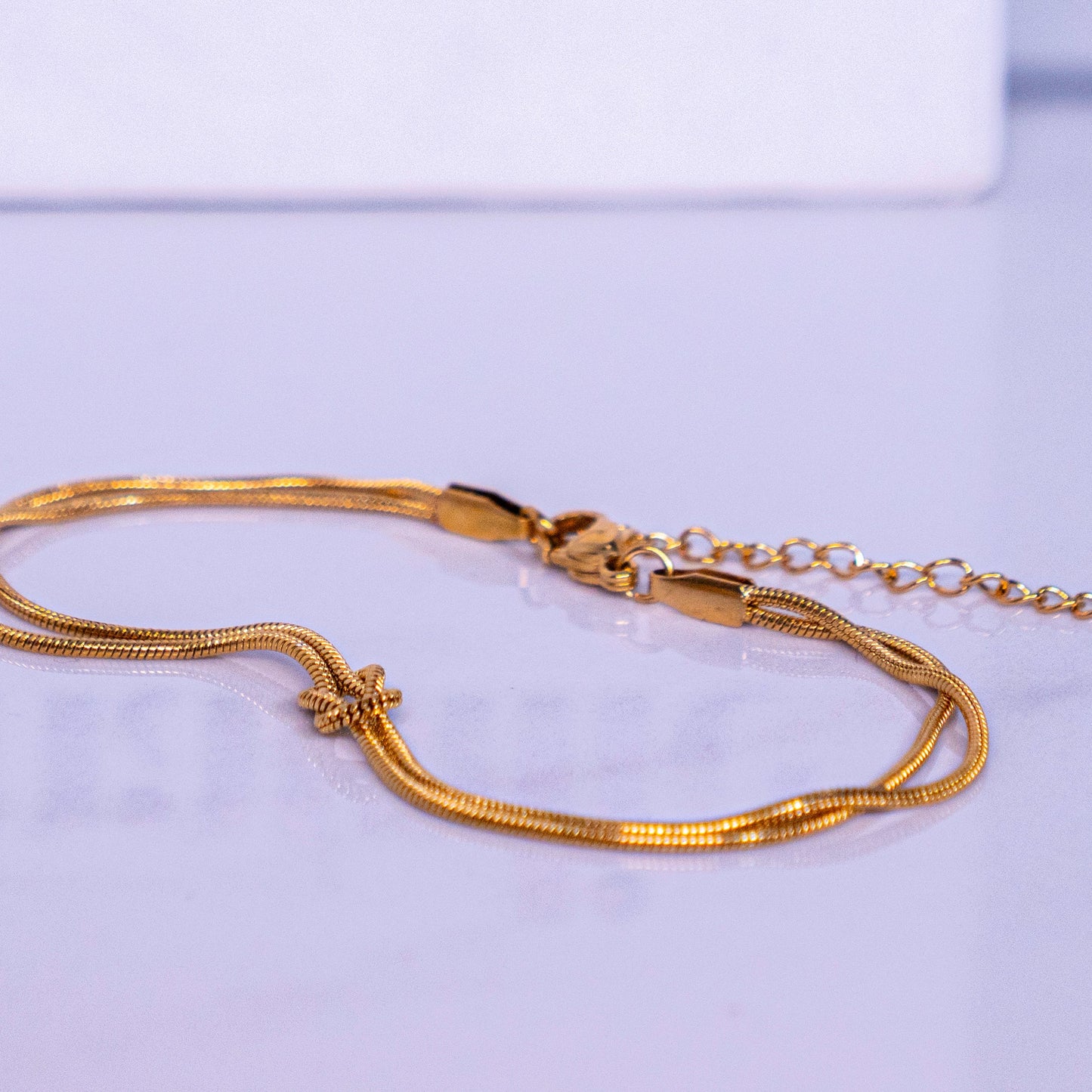 Bracciale Nodo d'Amore - Fascino Romantico da Indossare