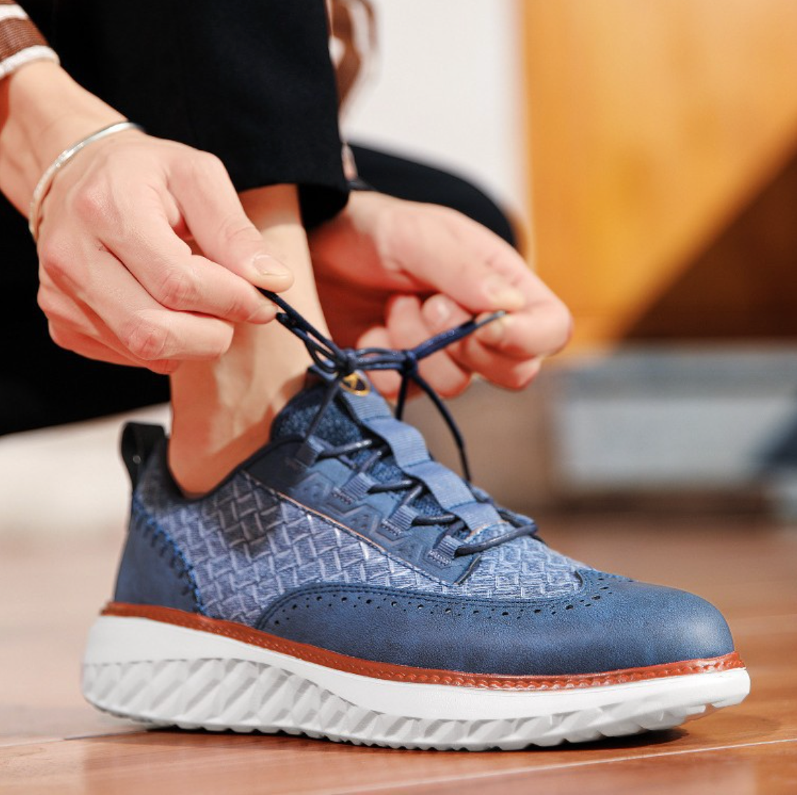 Scarpe da ginnastica ibride cucite a mano